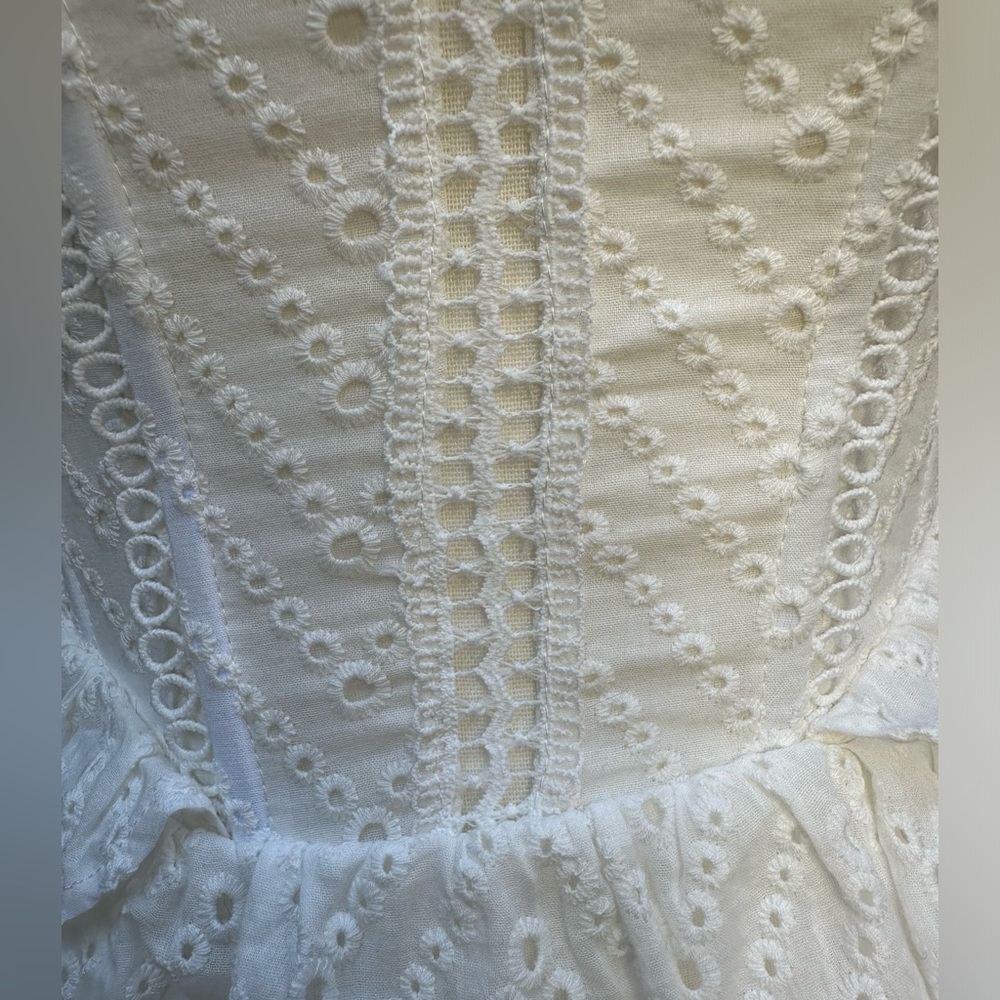 EYELET STRAPLESS RUFFLE DRESS - Picture 3 of 4